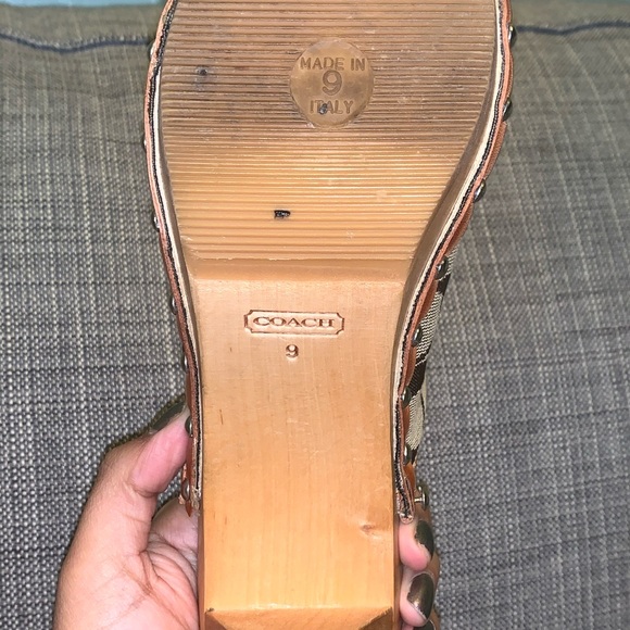 Coach Shoes wooden and leather - Picture 7 of 8